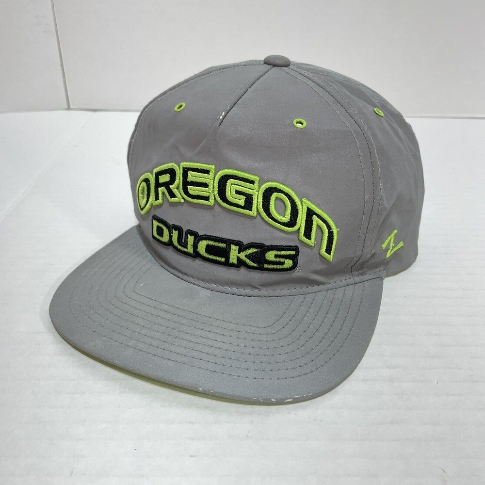 Oregon Ducks Snapback Hat, Zephyr Cap, Silver and Green, Embroidered Spellout